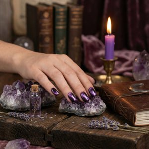 AMETHYST GLOW auf natürlichen Nägeln - Anwendungsbeispiel Deutschland
