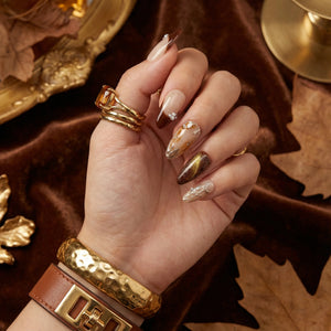 AUTUMN GLAMOUR falsche Nägel Nahaufnahme - Detailansicht Qualität