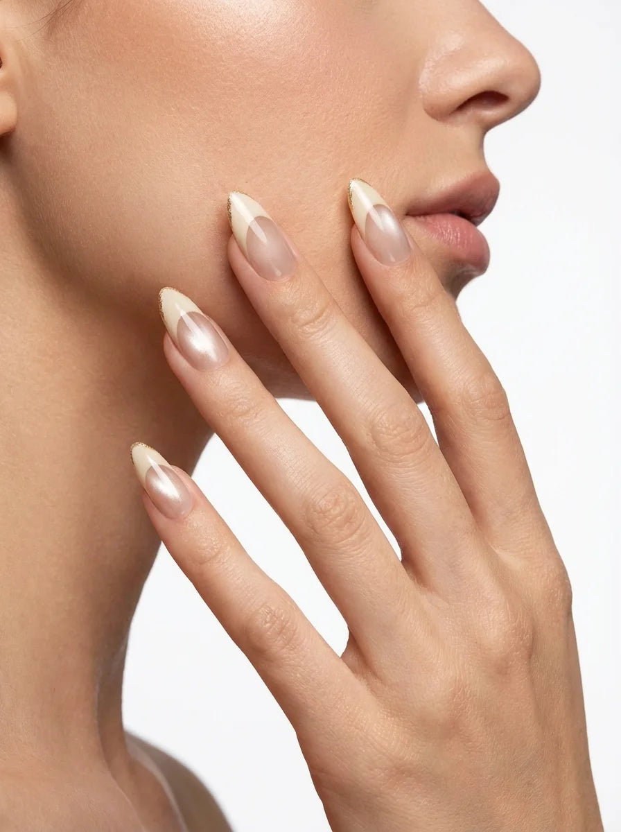 GOLDEN NUDE falsche Nägel Nahaufnahme - Detailansicht Qualität