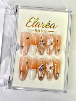 PETAL GLOW Hauptbild - Press On Nägel mit einzigartigem Design - Premium künstliche Fingernägel