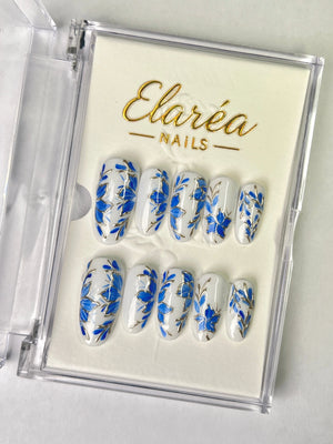 PORCELAIN BLOOM Hauptbild - Press On Nägel mit einzigartigem Design - Premium künstliche Fingernägel