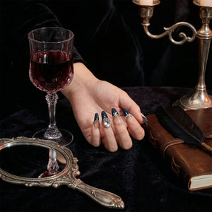 ROYAL NOIR - handmade press on nails - by Elaréa Nails - premium quality - made in Germany