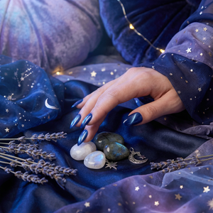 AZURE DREAM - Press on Nägel - von Elaréa Nails - handgemacht - Detailansicht 6 - Versand aus Deutschland