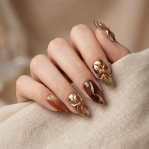 GOLDEN COCOA - handmade press on nails - in goldbraun - mit Kakao-Design - Press on Nägel - von Elaréa Nails - handgemacht - Detailansicht 2 - Versand aus Deutschland