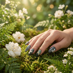 GREEN GARDEN - handmade press on nails - by Elaréa Nails - premium quality - made in Germany