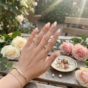 NUDE GARDEN - in nude-farben - mit Garten-Design - Press on Nägel - von Elaréa Nails - handgemacht - Detailansicht 3 - Versand aus Deutschland