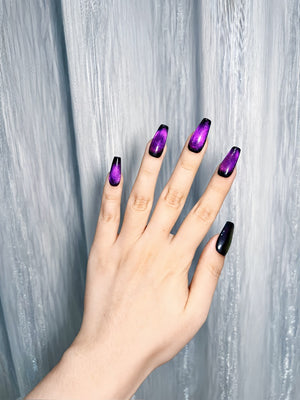 PURPLE NIGHTFALL - handmade press on nails - in lila - mit Nachtfall-Design - Press on Nägel - von Elaréa Nails - handgemacht - Detailansicht 4 - Versand aus Deutschland