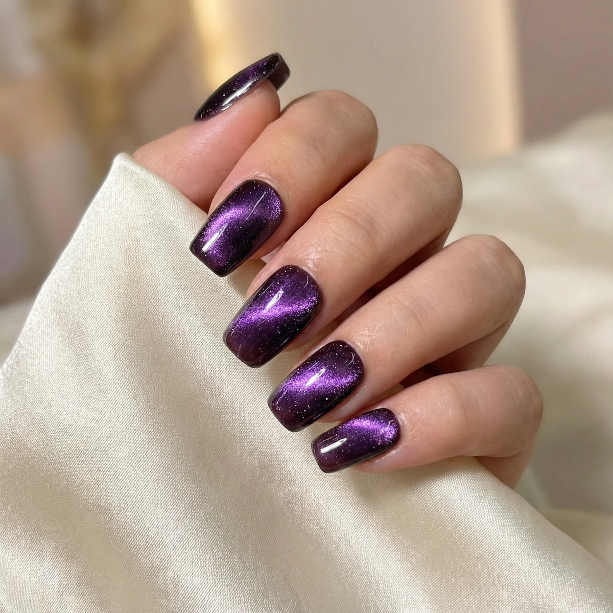 AMETHYST GLOW falsche Nägel Nahaufnahme - Detailansicht Qualität