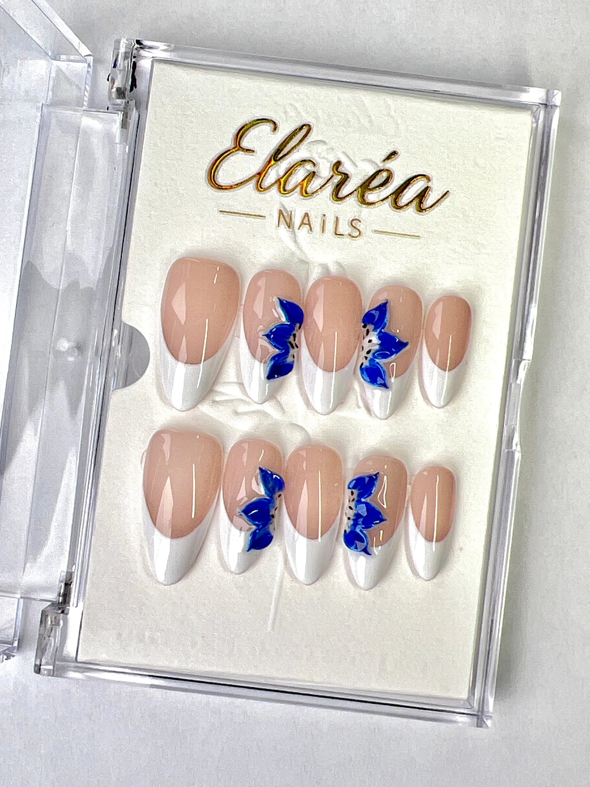 AZURE WHISPER Press On Nägel Hauptbild - Premium Design aus Deutschland