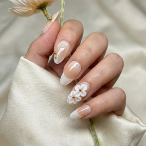 BLOSSOM WHISPER falsche Nägel Nahaufnahme - Detailansicht Qualität