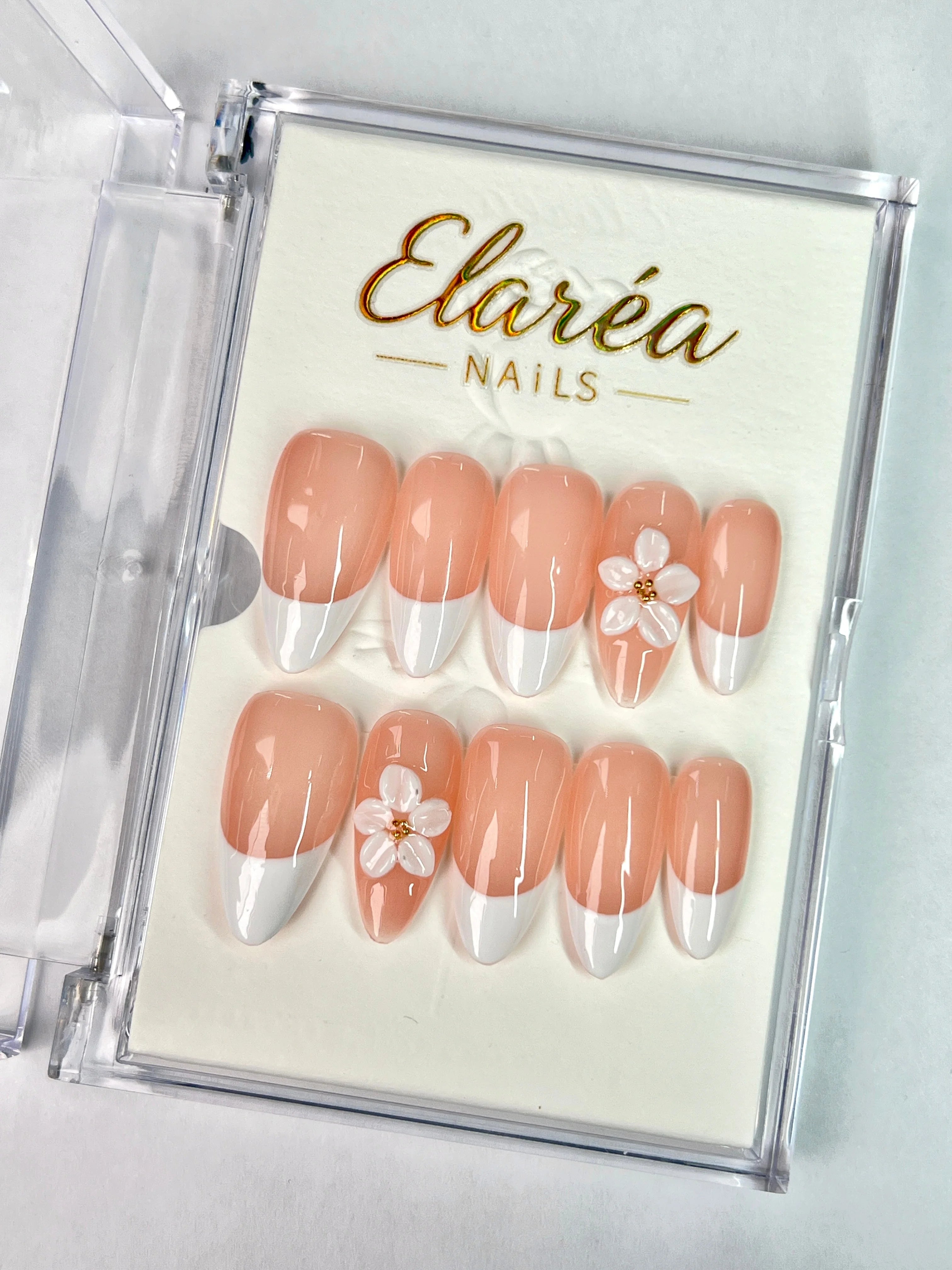 DAISY FRENCH Hauptbild - Premium Press On Nägel