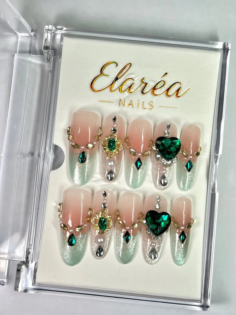 EMERALD JEWEL Press On Nägel Hauptbild - Premium Design aus Deutschland