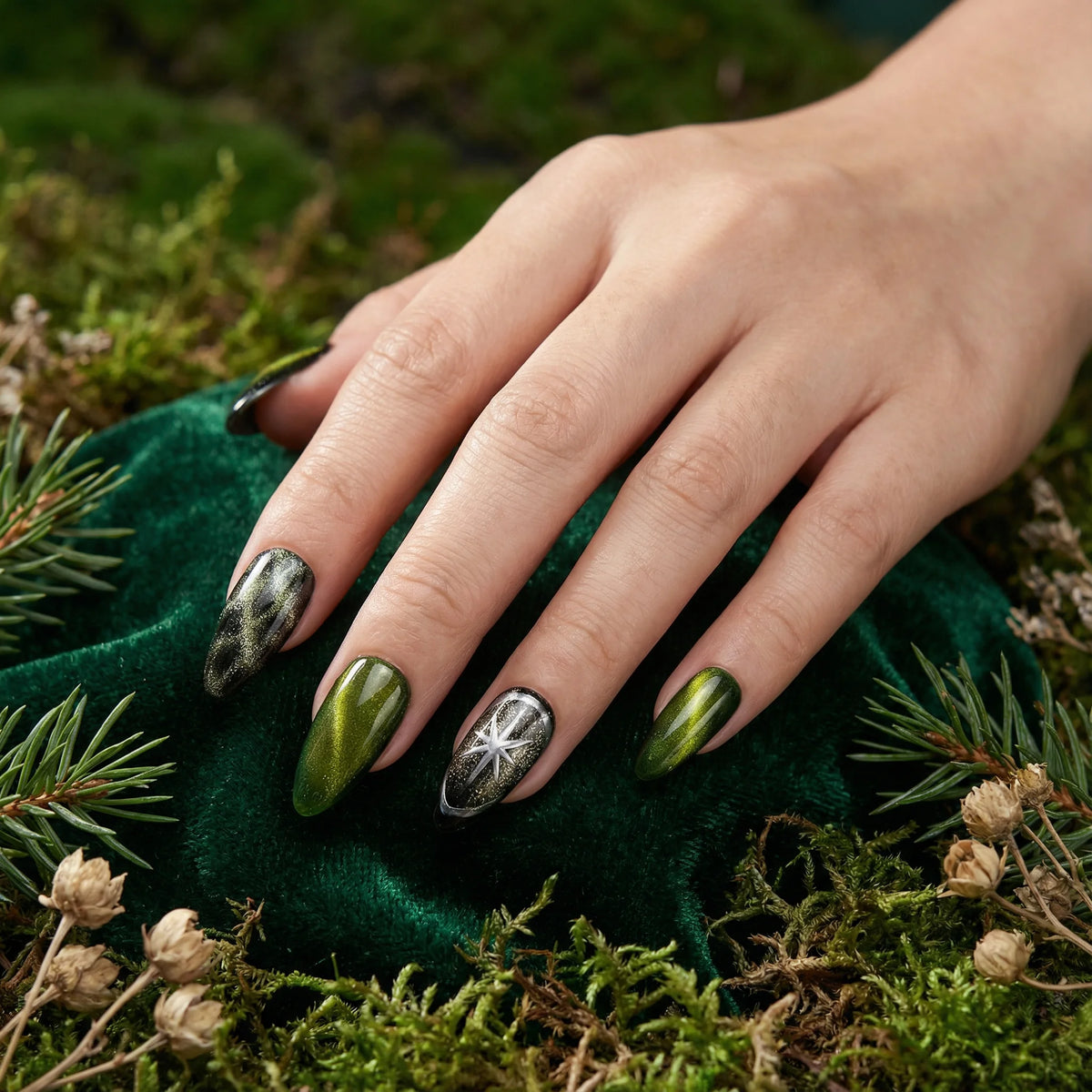 FOREST MAGIC Seitenansicht - Handgestaltung