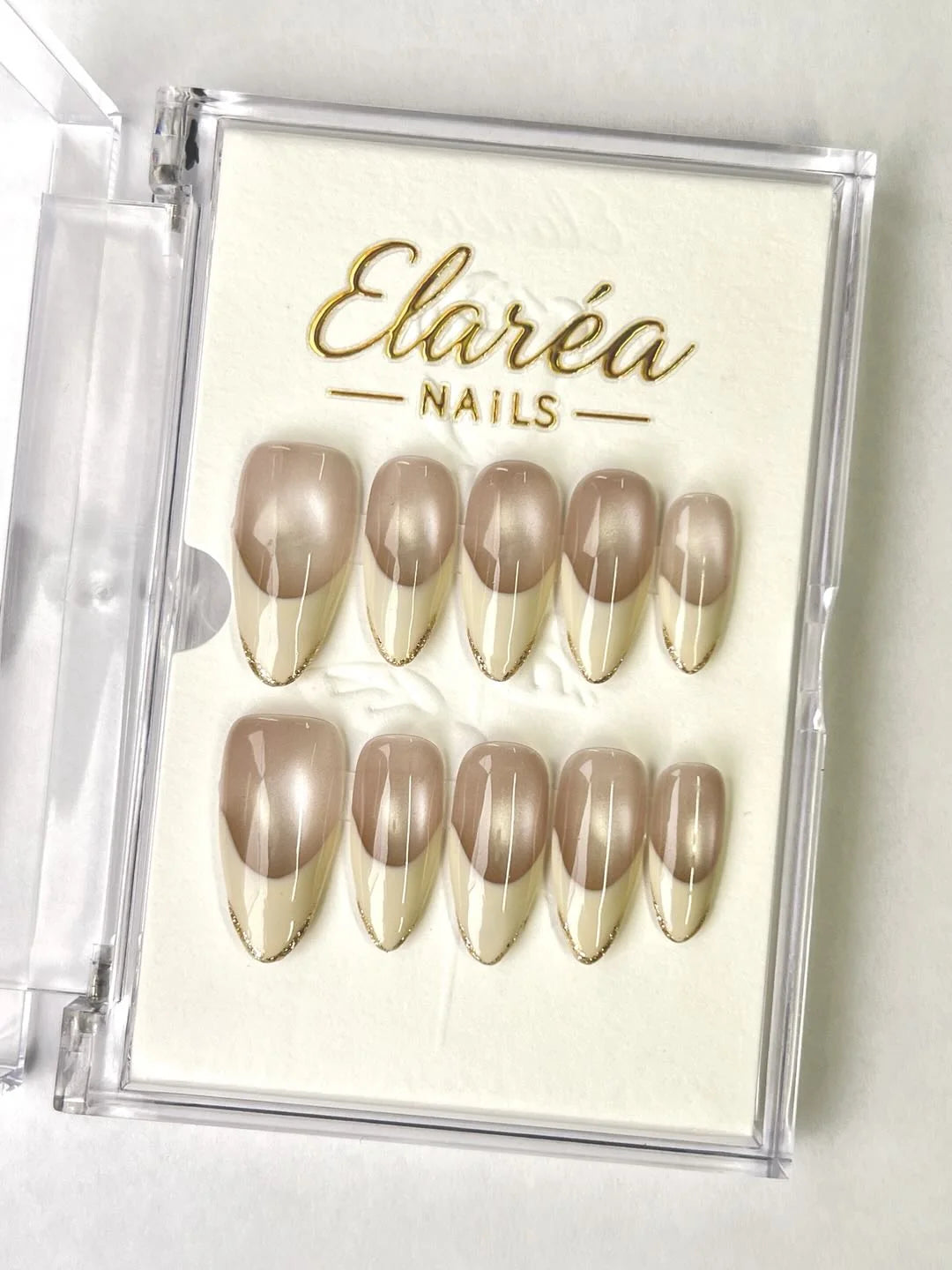 GOLDEN NUDE Press On Nägel Hauptbild - Premium Design aus Deutschland