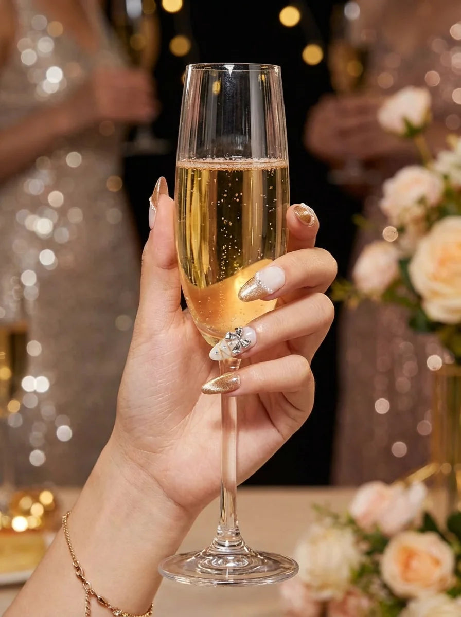 GOLD BOW Seitenansicht - künstliche Fingernägel von verschiedenen Winkeln - Premium künstliche Fingernägel