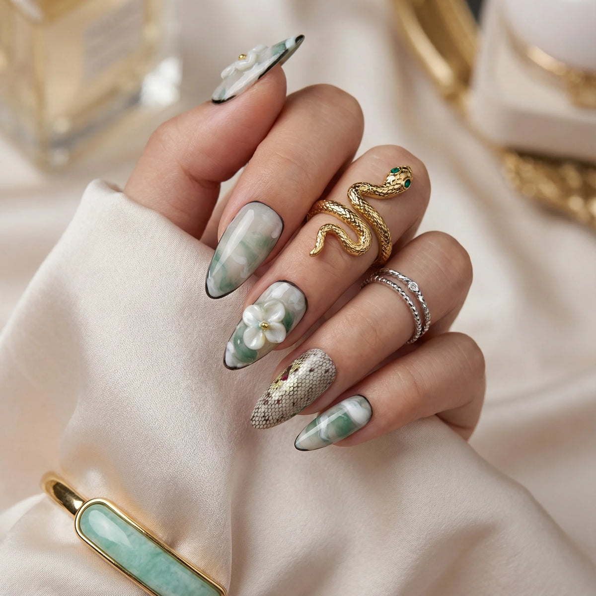 MINT PETAL Seitenansicht - künstliche Fingernägel von verschiedenen Winkeln - Premium künstliche Fingernägel