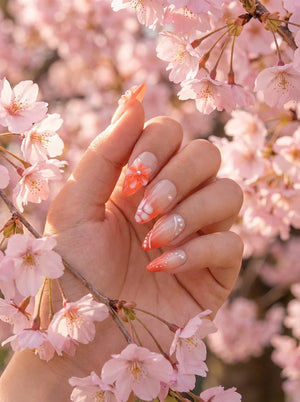 PEACH FLOWER Press On Nägel Seitenansicht - Handgemalte Blüten
