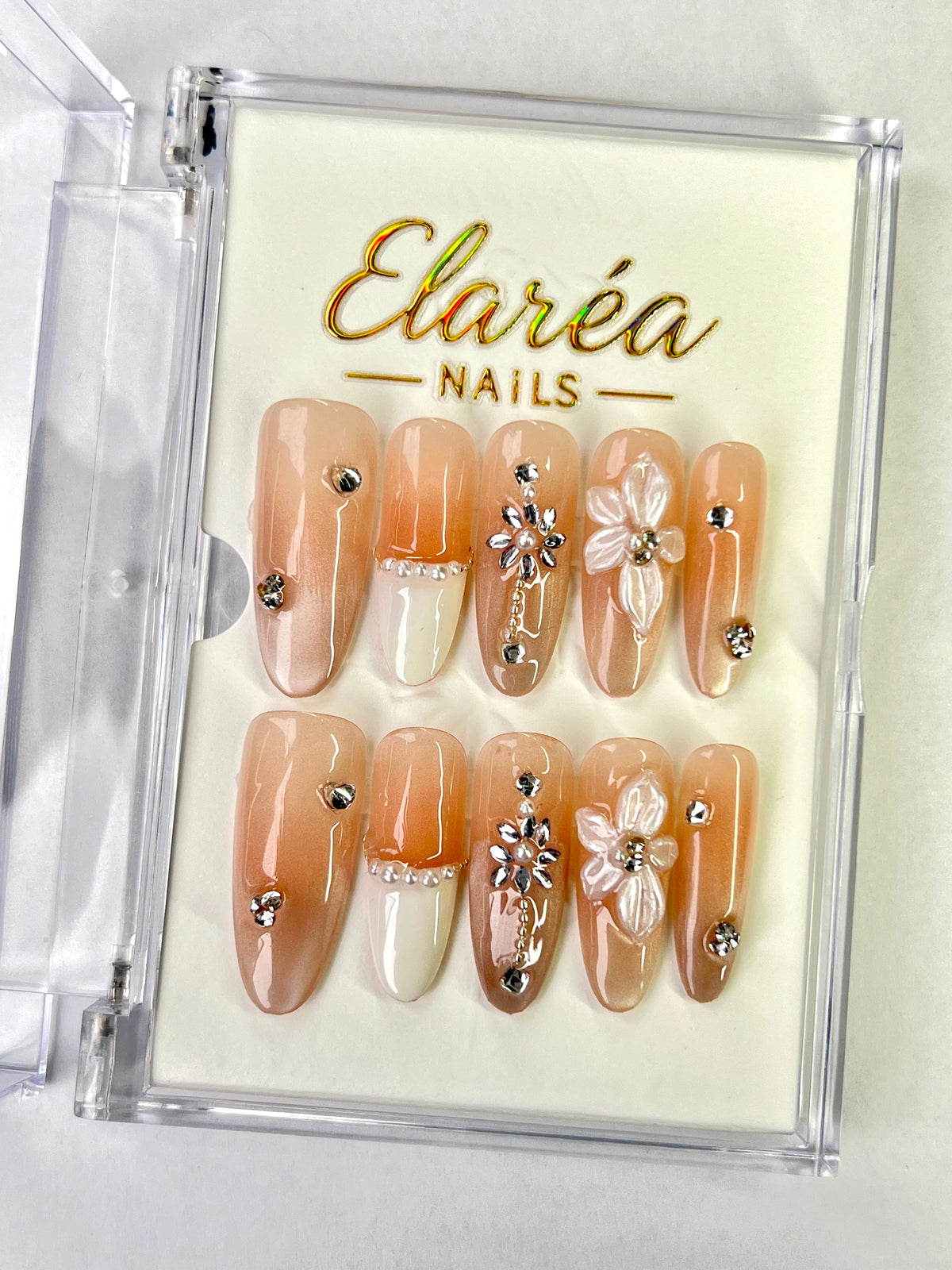 PETAL GLOW Hauptbild - Press On Nägel mit einzigartigem Design - Premium künstliche Fingernägel