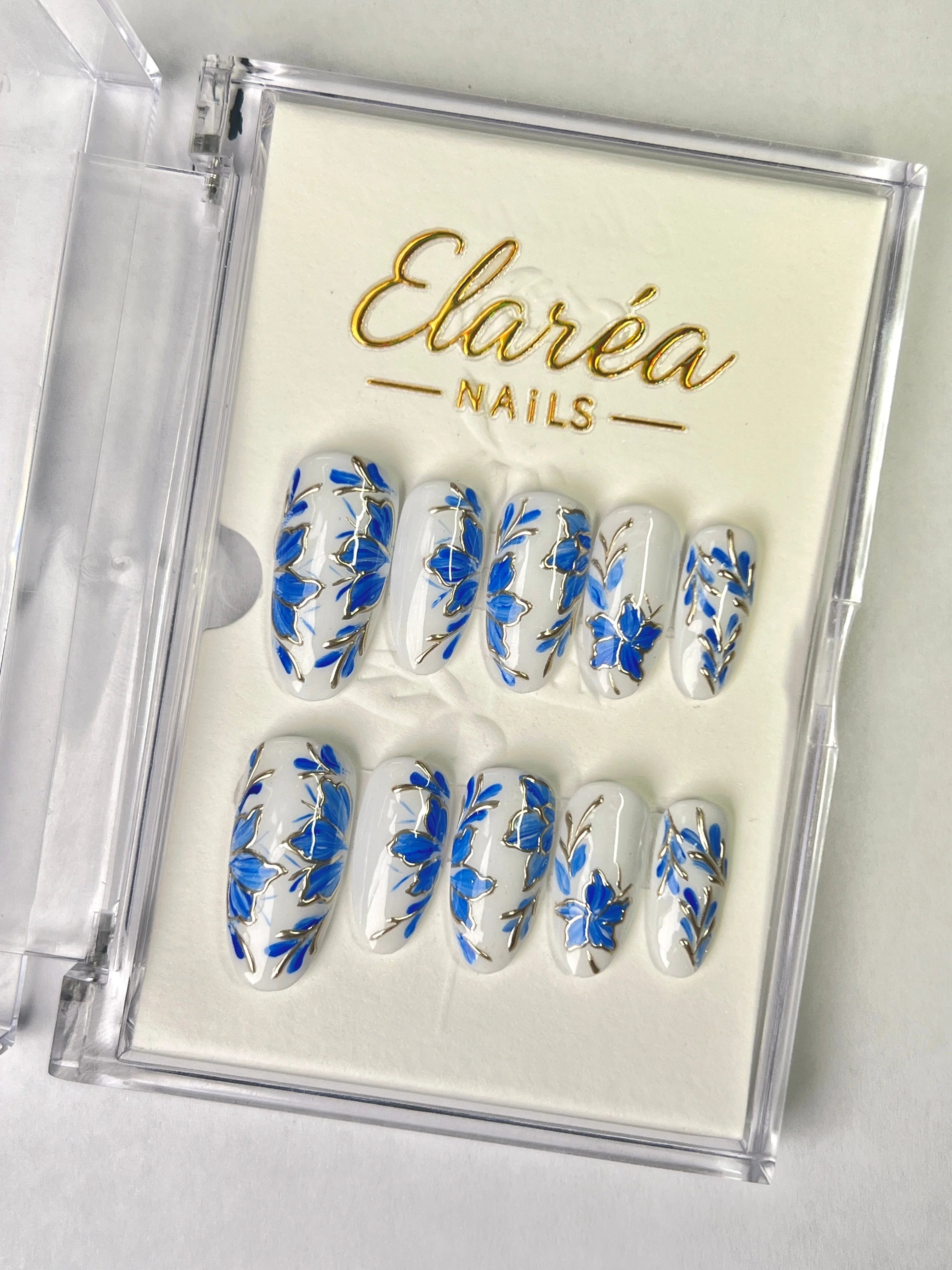 PORCELAIN BLOOM Hauptbild - Press On Nägel mit einzigartigem Design - Premium künstliche Fingernägel