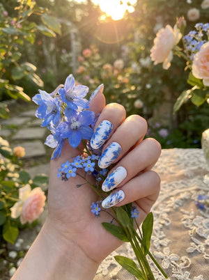 PORCELAIN BLOOM Seitenansicht - künstliche Fingernägel von verschiedenen Winkeln - Premium künstliche Fingernägel