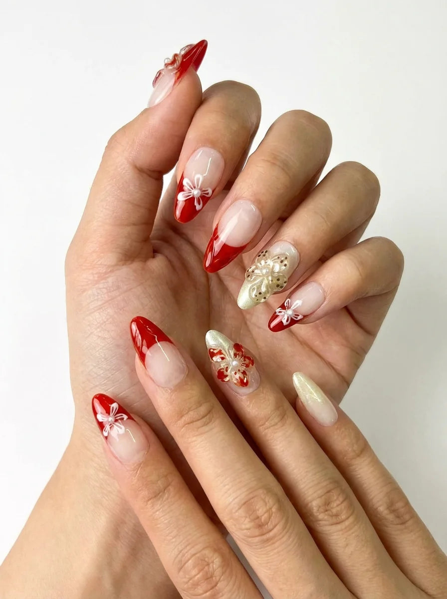 RUBY FLORA Nahaufnahme - Detaillierte Ansicht des Nageldesign - Premium künstliche Fingernägel