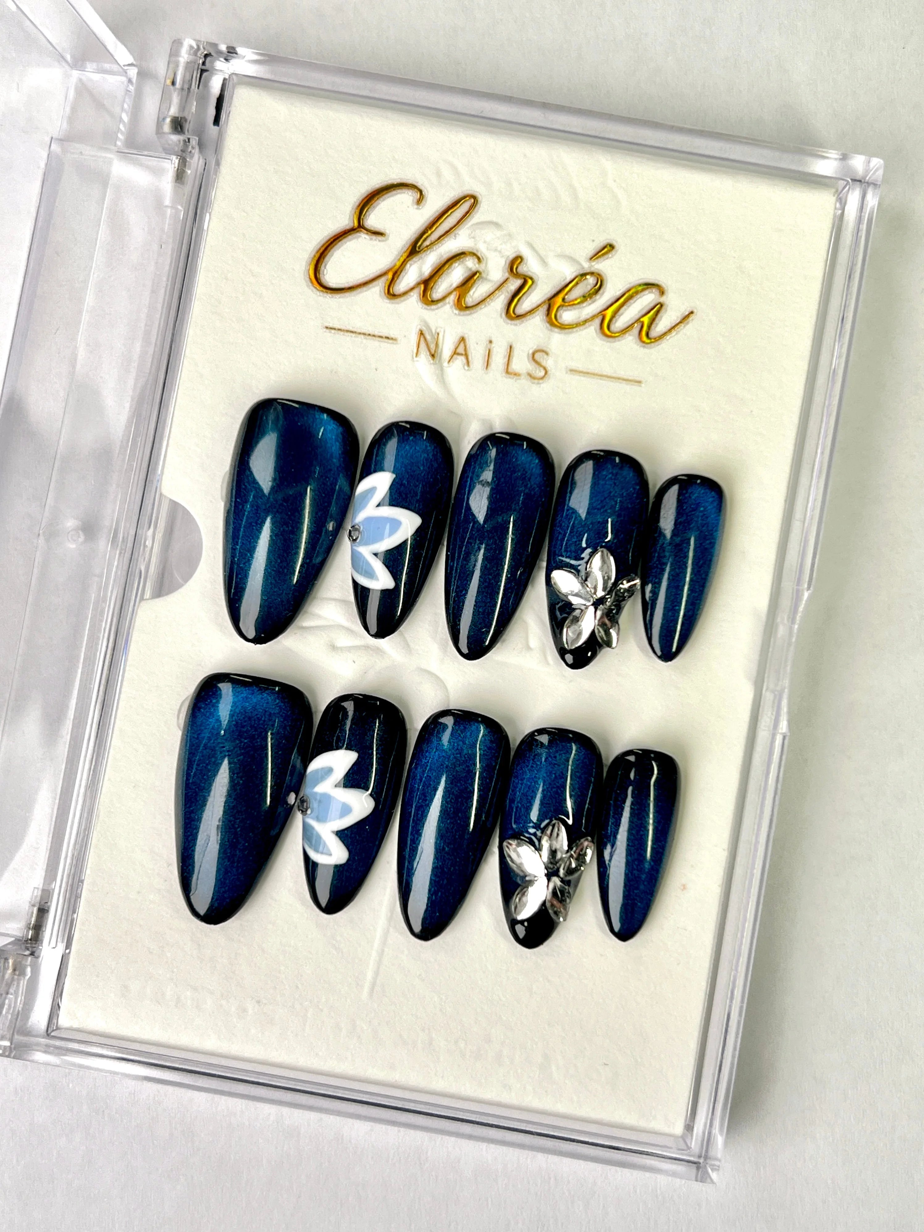 SAPPHIRE PETAL Hauptbild - Press On Nägel mit einzigartigem Design - Premium künstliche Fingernägel