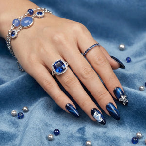 SAPPHIRE PETAL - handmade press on nails - by Elaréa Nails - premium quality - made in Germany