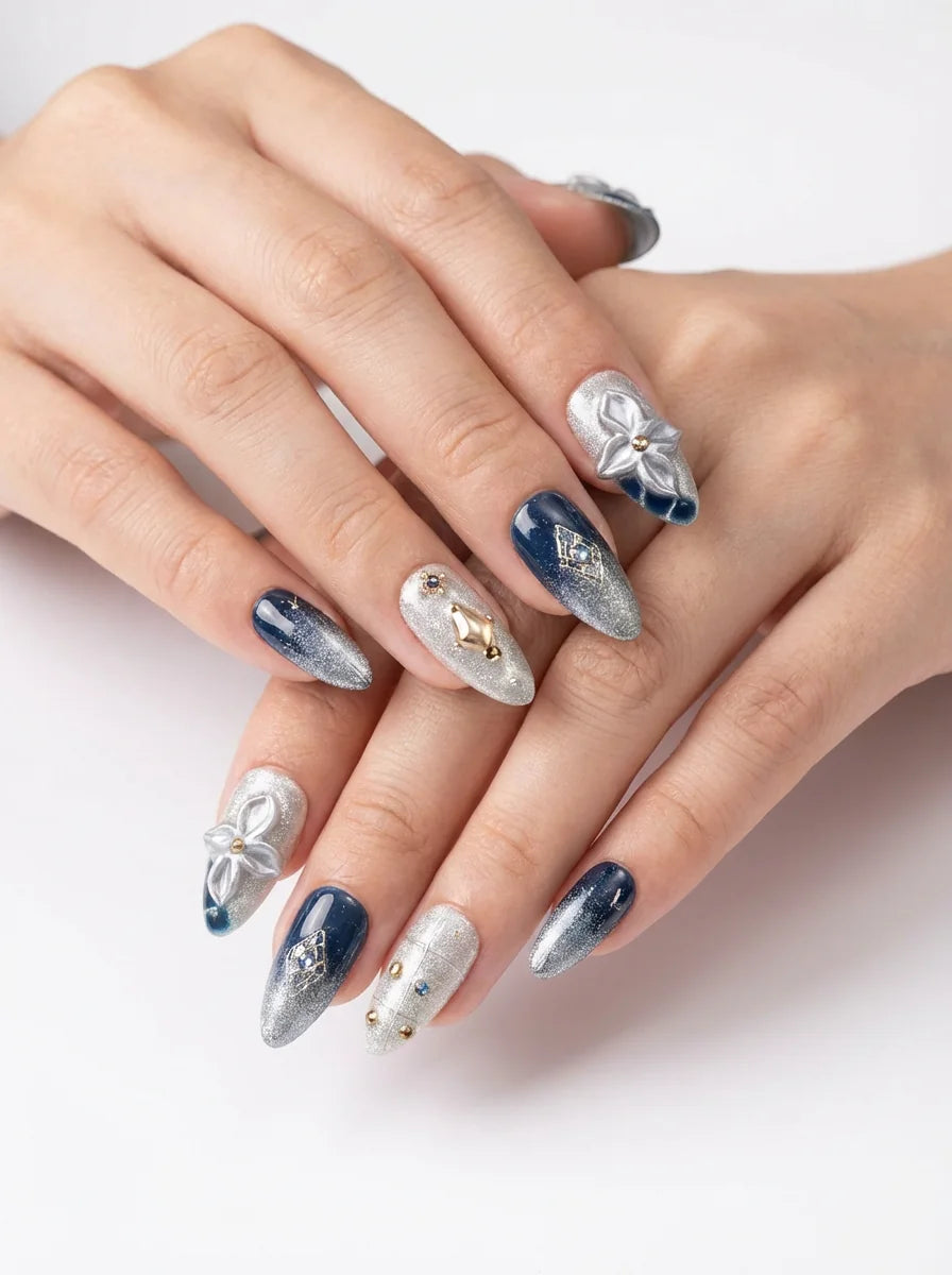 SILVER AURORA - in silber - mit Aurora-Effekt - Press on Nägel - von Elaréa Nails - handgemacht - Detailansicht 4 - Versand aus Deutschland