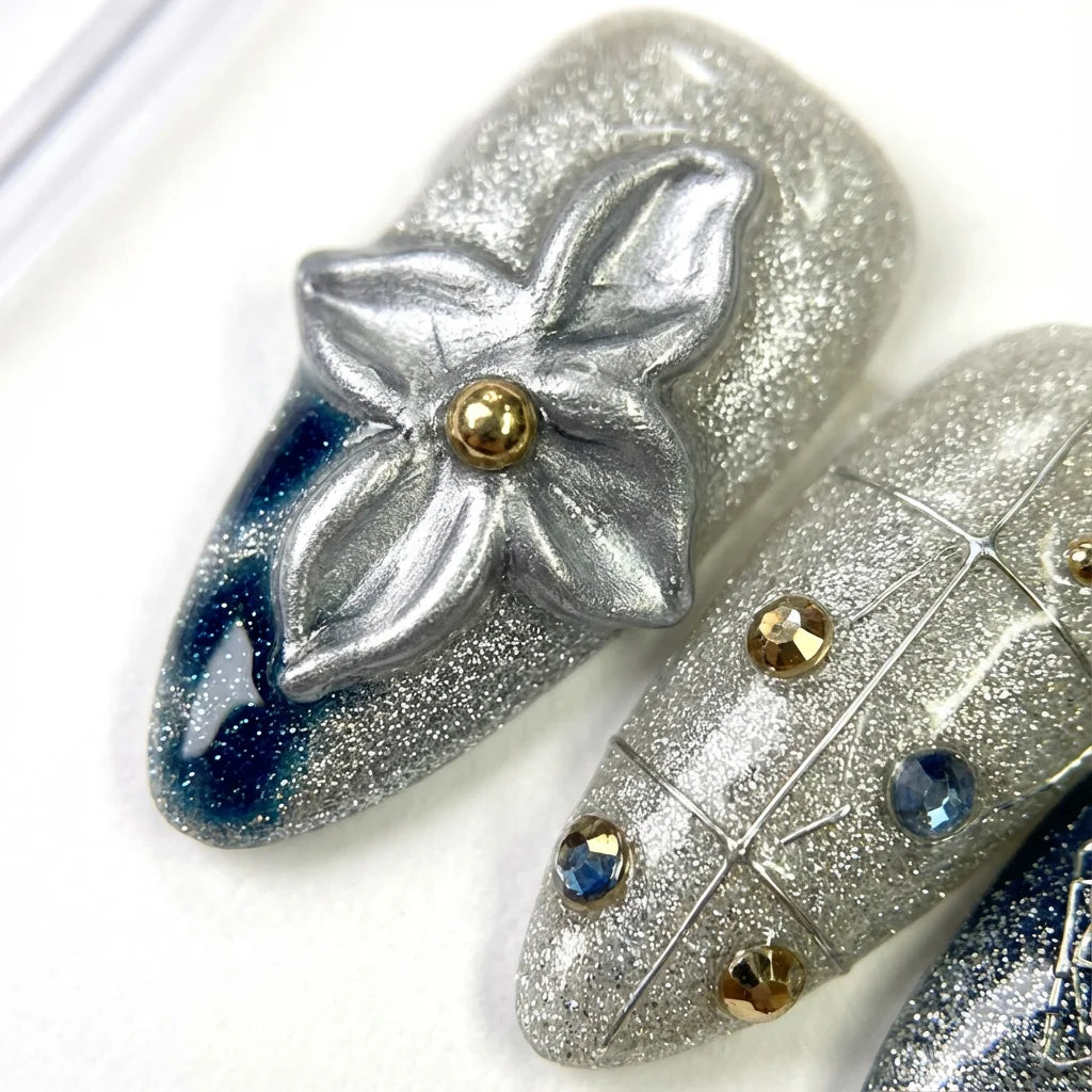 SILVER AURORA - handmade press on nails - in silber - mit Aurora-Effekt - Press on Nägel - von Elaréa Nails - handgemacht - Detailansicht 5 - Versand aus Deutschland