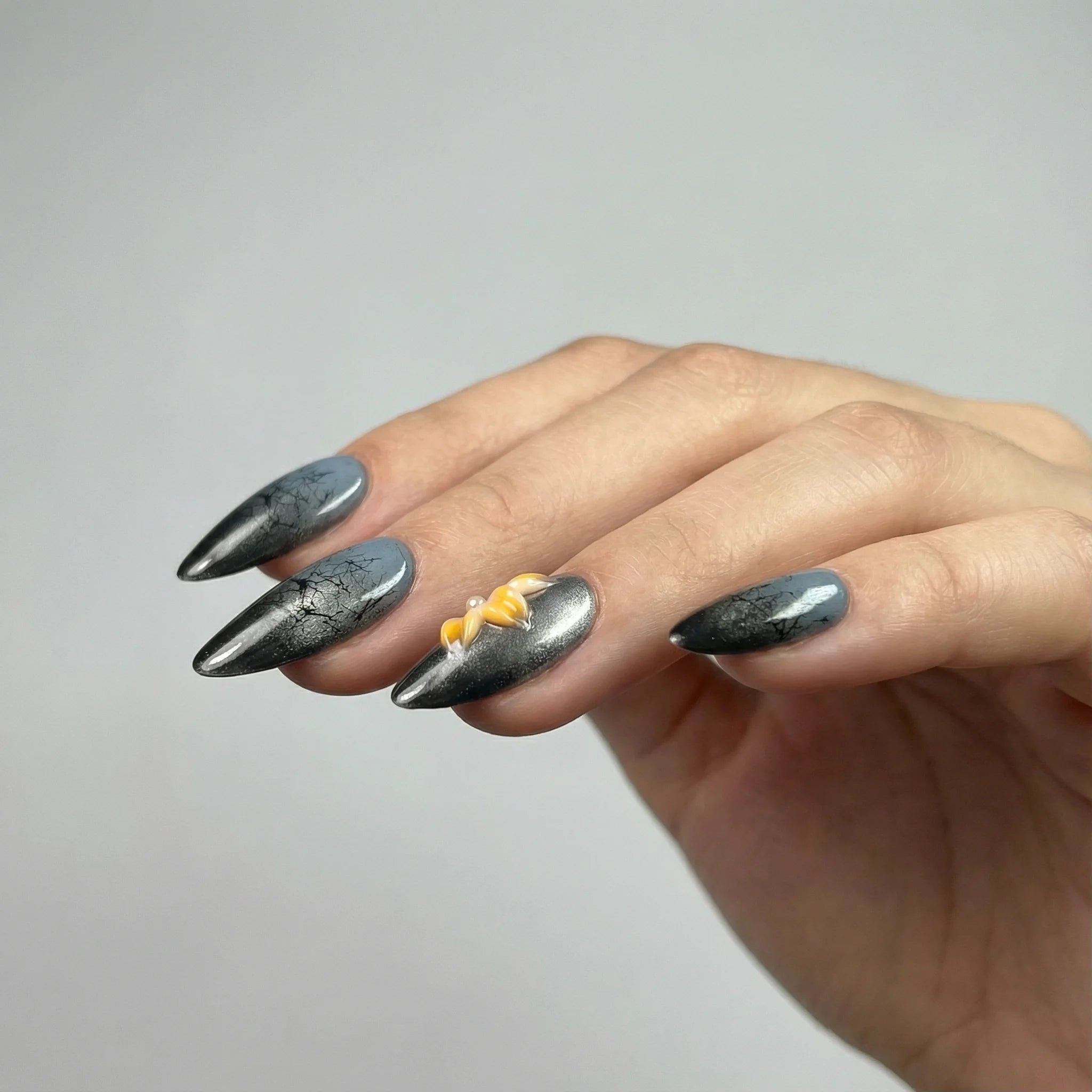 TWILIGHT PETALS - handmade press on nails - by Elaréa Nails - premium quality - made in Germany