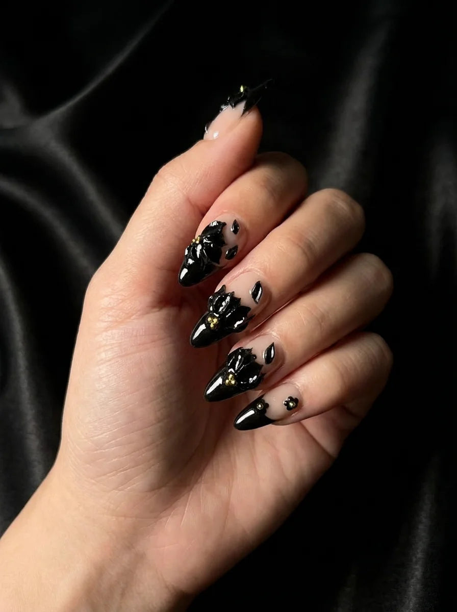 VELVET NOIR falsche Nägel Nahaufnahme - tiefes Schwarz Design