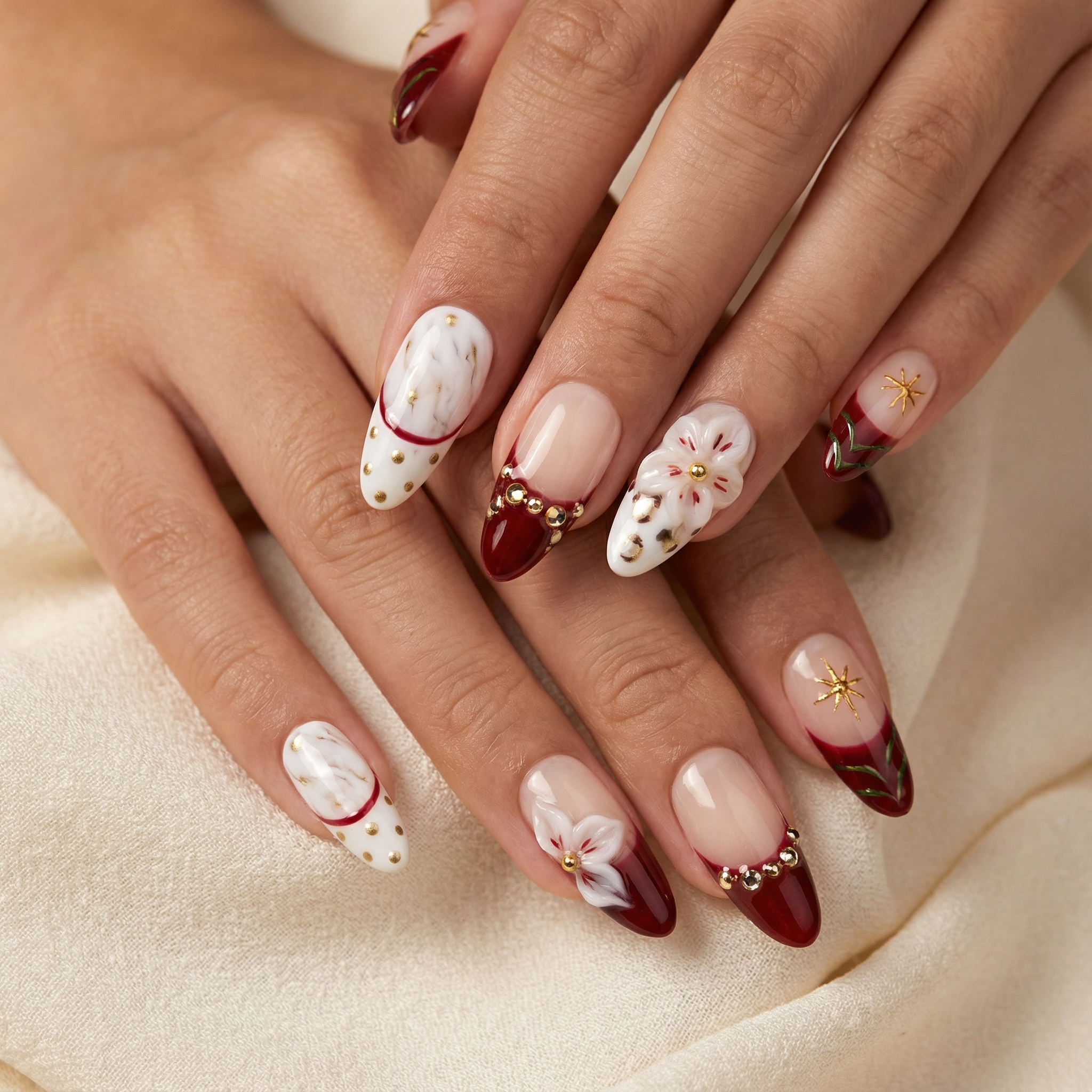 HOLIDAY BLOOM - in festlichen Farben - mit Urlaubs-Blüten-Design - Press on Nägel - von Elaréa Nails - handgemacht - Detailansicht 5 - Versand aus Deutschland