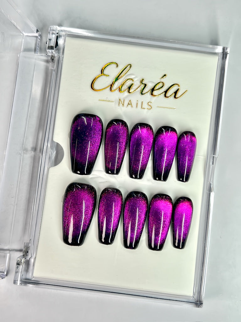 PURPLE NIGHTFALL - handmade press on nails - in lila - mit Nachtfall-Design - Press on Nägel - von Elaréa Nails - handgemacht - Hauptbild - Versand aus Deutschland