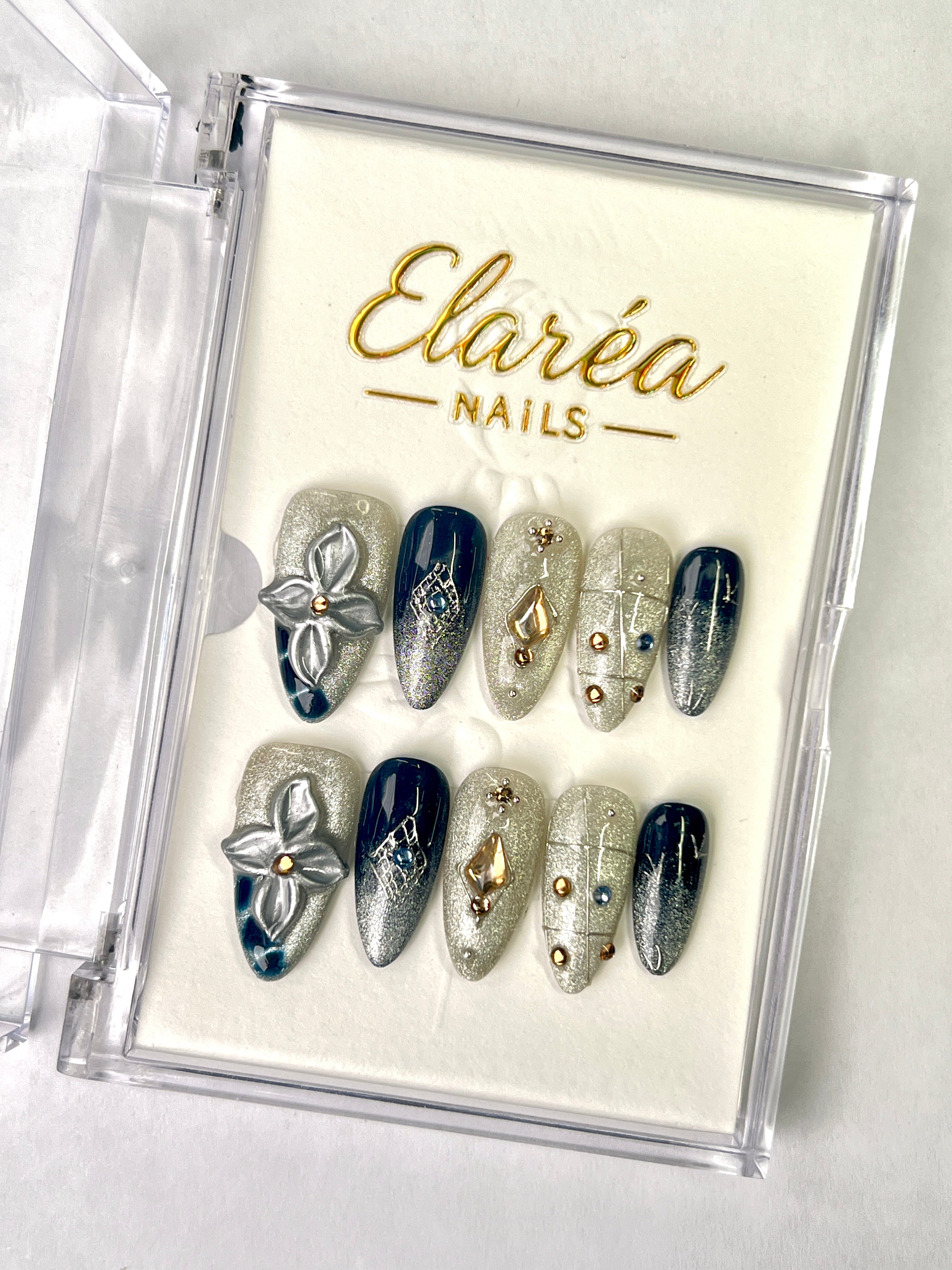 SILVER AURORA - handmade press on nails - in silber - mit Aurora-Effekt - Press on Nägel - von Elaréa Nails - handgemacht - Hauptbild - Versand aus Deutschland