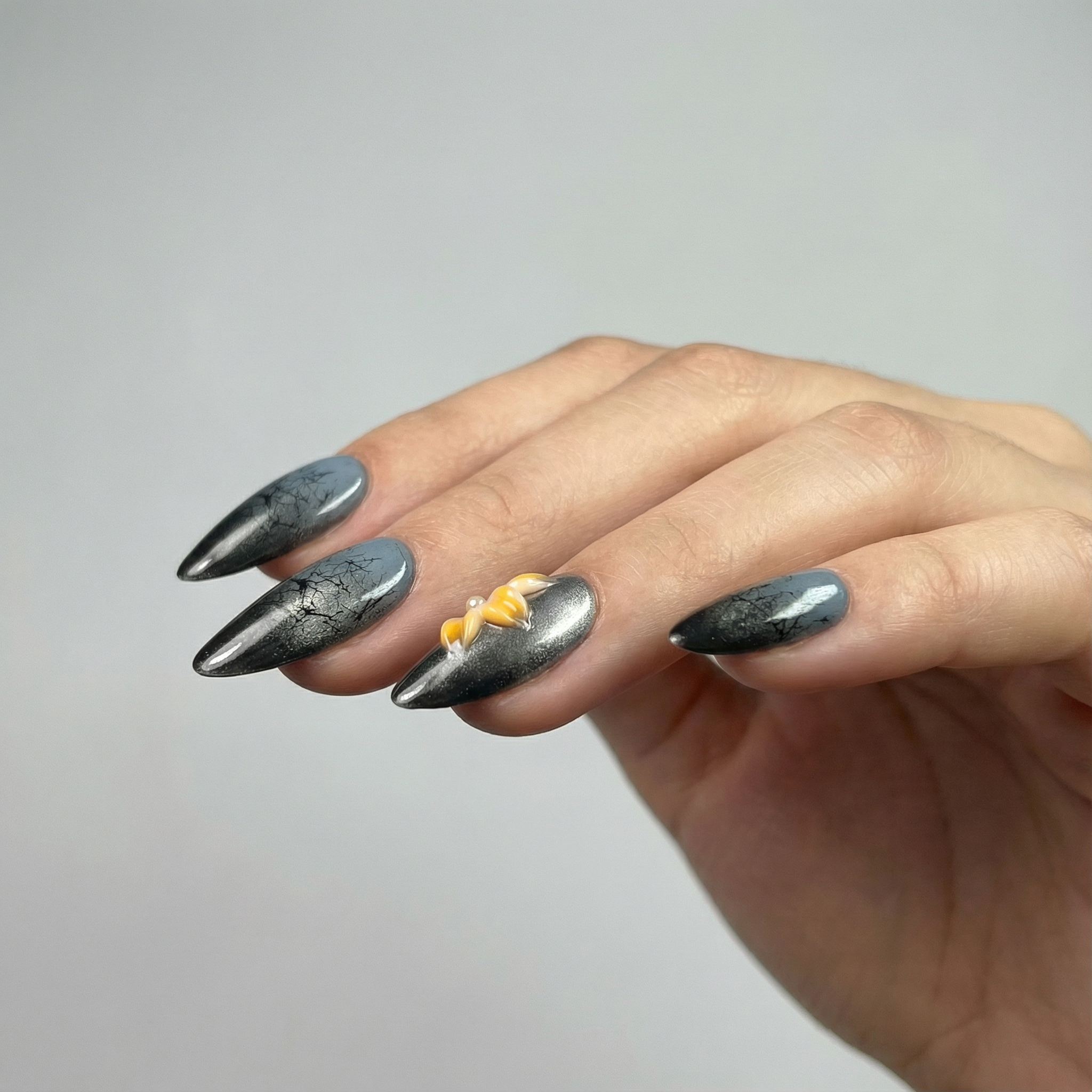 TWILIGHT PETALS - handmade press on nails - by Elaréa Nails - premium quality - made in Germany