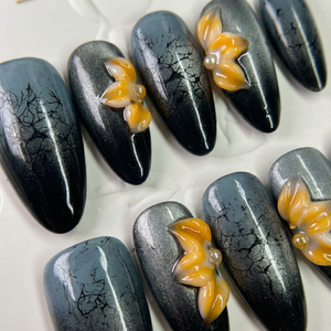TWILIGHT PETALS - handmade press on nails - by Elaréa Nails - premium quality - made in Germany