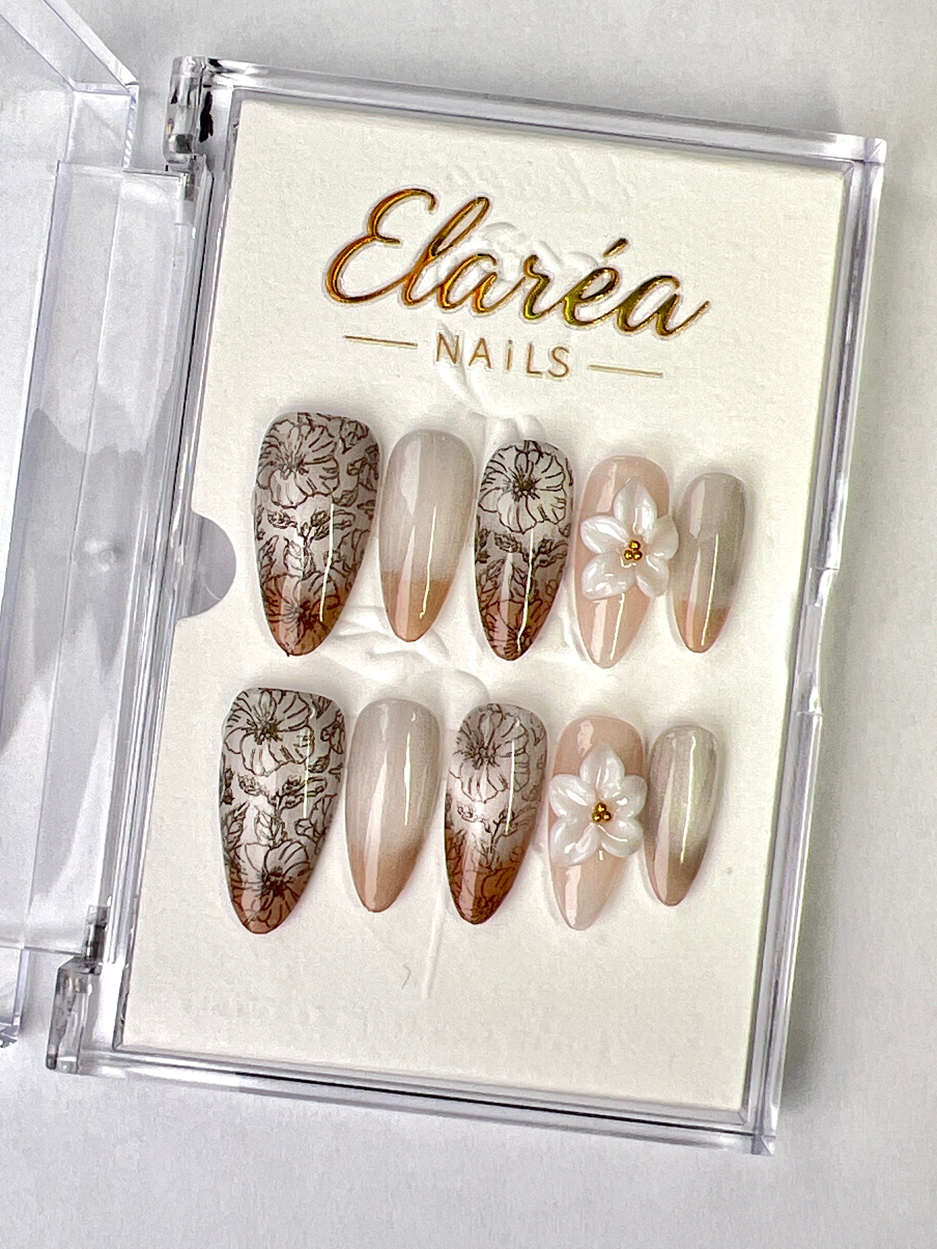 VINTAGE FLEUR - handmade press on nails - in vintage-farben - mit Blumen-Design - Press on Nägel - von Elaréa Nails - handgemacht - Hauptbild - Versand aus Deutschland